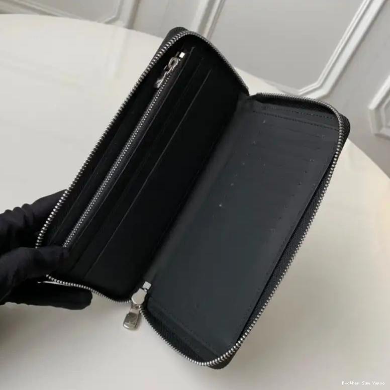 Brother Sam Yupoo 19B5790086 LV Bags 0808